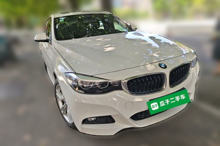 Used BMW 3 Series GT 2019 320i M Sport Front Right 45 Deg