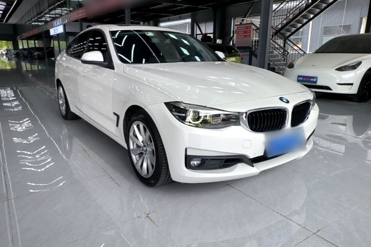 Used BMW 3 Series GT 2019 320i Sport Edition Front Right 45 Deg