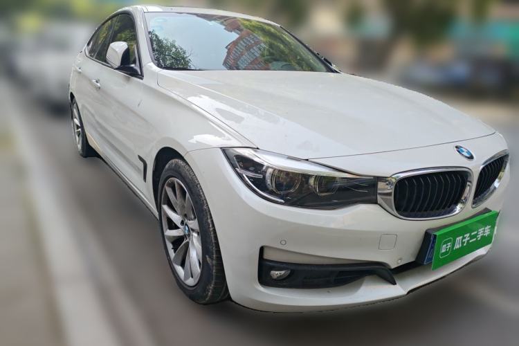 Used BMW 3 Series GT 2019 320i Sport Edition Front Right 45 Deg