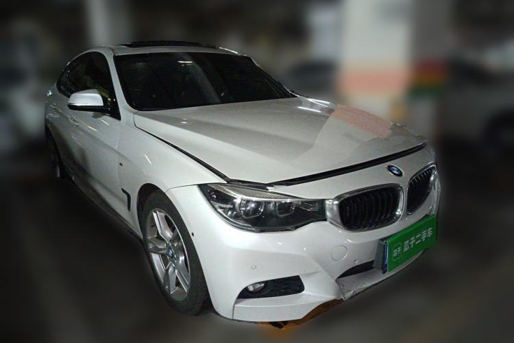 Used BMW 3 Series GT 2019 320i Sport Edition Front Right 45 Deg