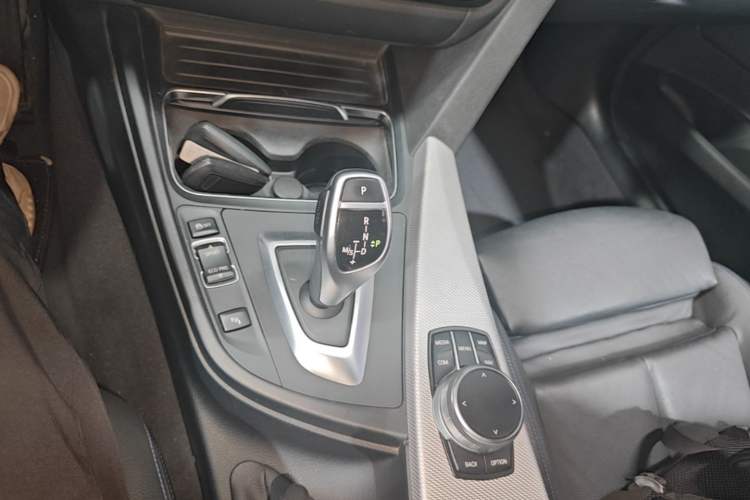 Used BMW 3 Series GT 2019 320i M Sport Gear Lever