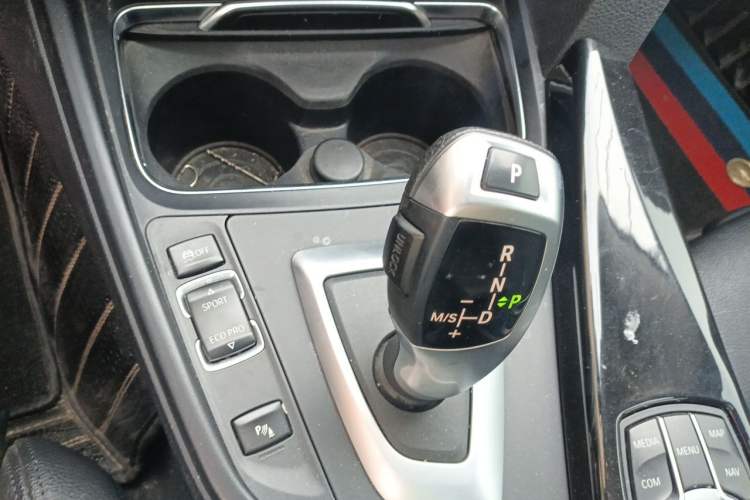 Used BMW 3 Series GT 2019 320i Sport Edition Gear Lever