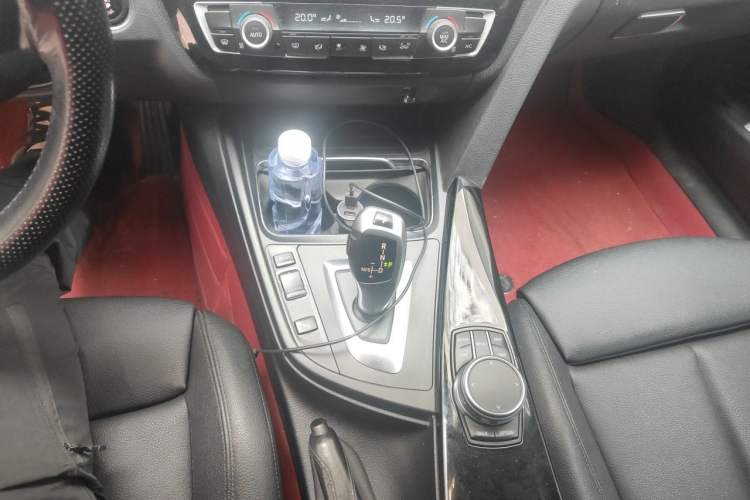 Used BMW 3 Series GT 2019 320i M Sport Package Gear Lever