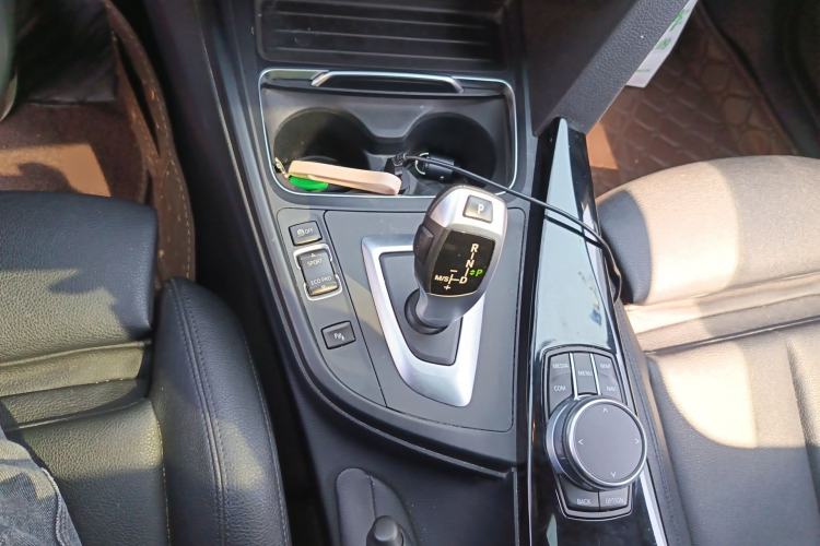 Used BMW 3 Series GT 2019 320i M Sport Package Gear Lever