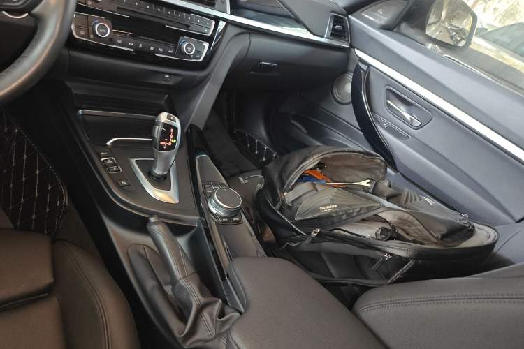 Used BMW 3 Series GT 2019 320i M Sport Package Gear Lever