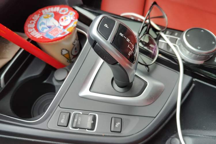 Used BMW 3 Series GT 2019 320i M Sport Night Edition Gear Lever