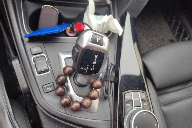 Used BMW 3 Series GT 2019 320i M Sport Package Gear Lever