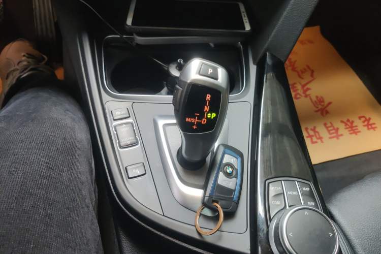Used BMW 3 Series GT 2019 320i M Sport Package Gear Lever