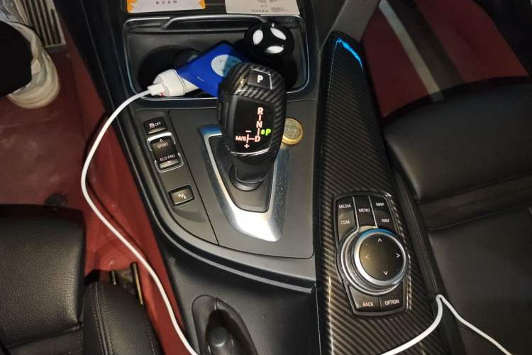 Used BMW 3 Series GT 2019 320i Sport Edition Gear Lever