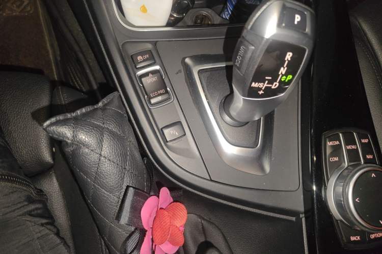 Used BMW 3 Series GT 2019 320i M Sport Package Gear Lever