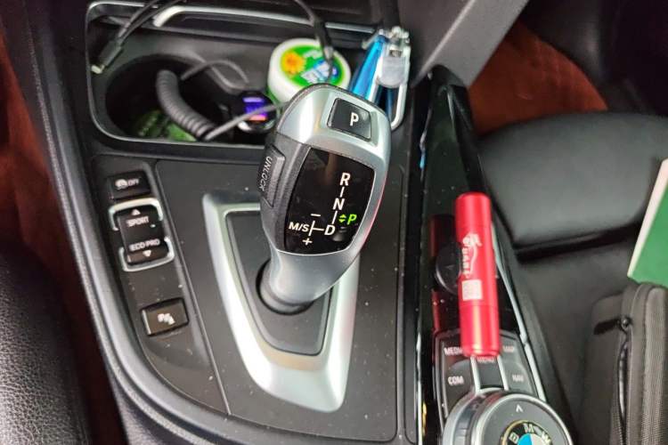 Used BMW 3 Series GT 2019 320i M Sport Package Gear Lever