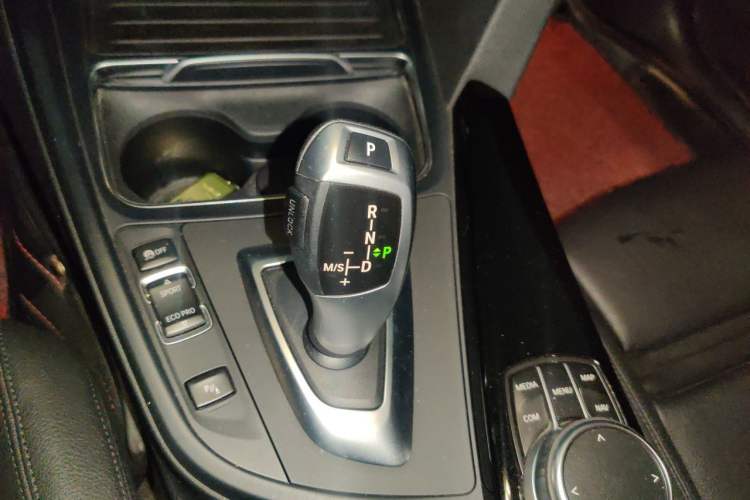 Used BMW 3 Series GT 2019 320i M Sport Package Gear Lever