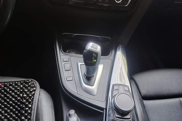 Used BMW 3 Series GT 2019 320i M Sport Package Gear Lever