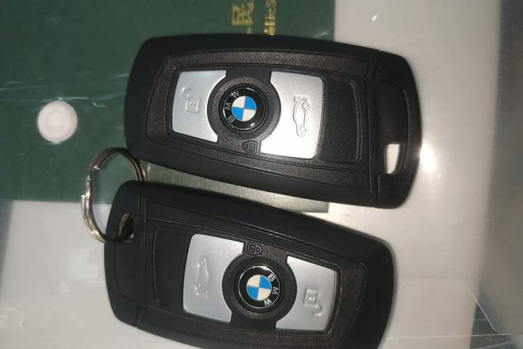 Used BMW 3 Series GT 2019 320i Sport Edition Interior 1