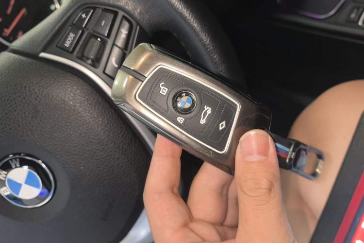 Used BMW 3 Series GT 2019 320i Sport Edition Interior 1