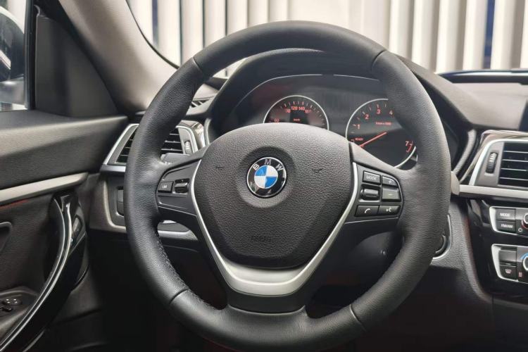Used BMW 3 Series GT 2019 320i Sport Edition Interior 2