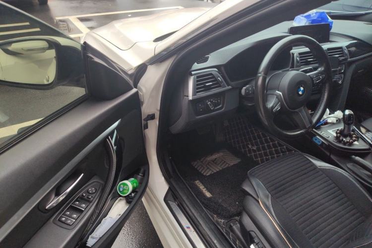 Used BMW 3 Series GT 2019 320i M Sport Package Interior 3