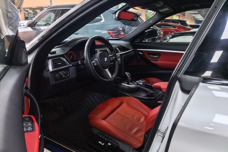 Used BMW 3 Series GT 2019 320i M Sport Night Edition Interior 5