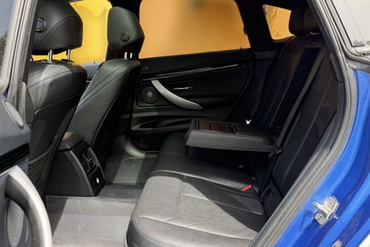 Used BMW 3 Series GT 2019 320i M Sport Interior 5