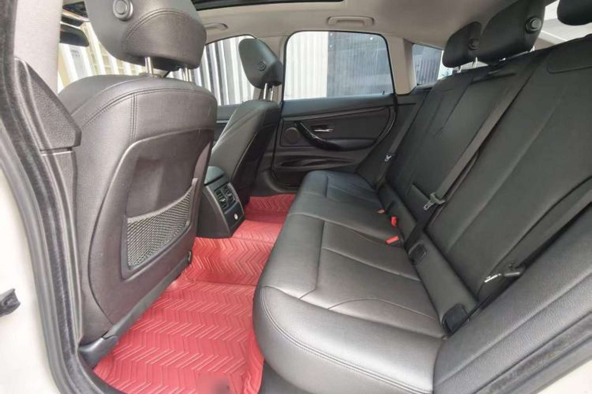 Used BMW 3 Series GT 2019 320i Sport Edition Interior 5