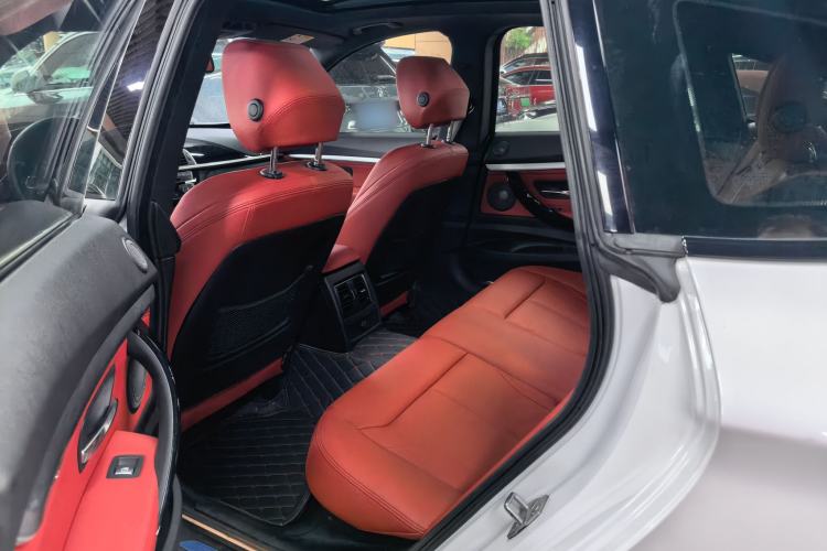 Used BMW 3 Series GT 2019 320i M Sport Night Edition Interior 6