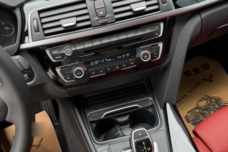 Used BMW 3 Series GT 2019 320i M Sport Night Edition Interior 6