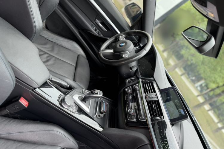 Used BMW 3 Series GT 2019 320i M Sport Night Edition Interior 6