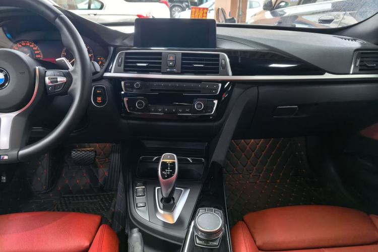 Used BMW 3 Series GT 2019 320i M Sport Night Edition Interior 7