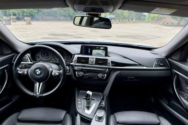 Used BMW 3 Series GT 2019 320i Sport Edition Interior 7