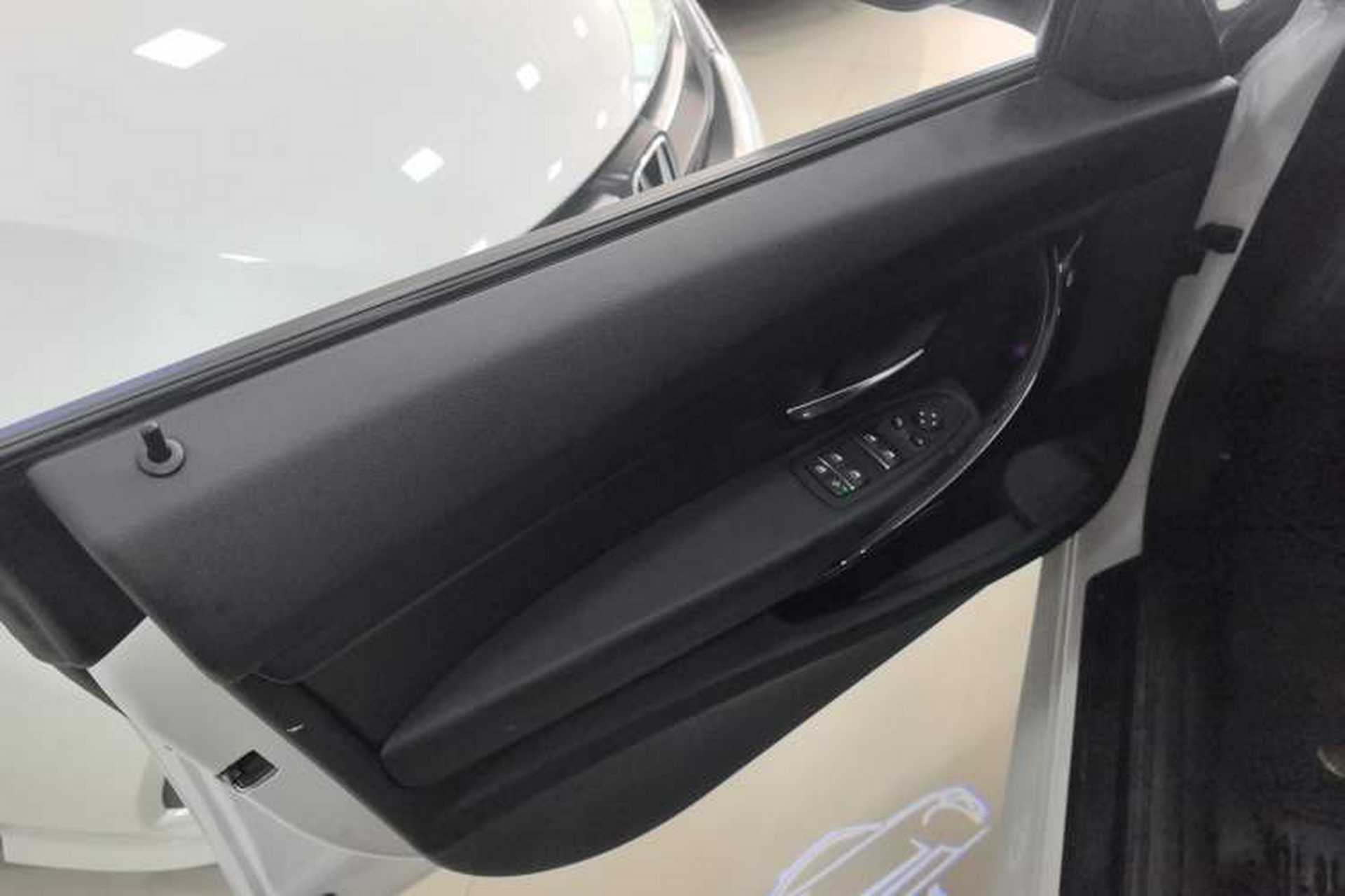 Used BMW 3 Series GT 2019 320i Sport Edition Left Front Door Interior