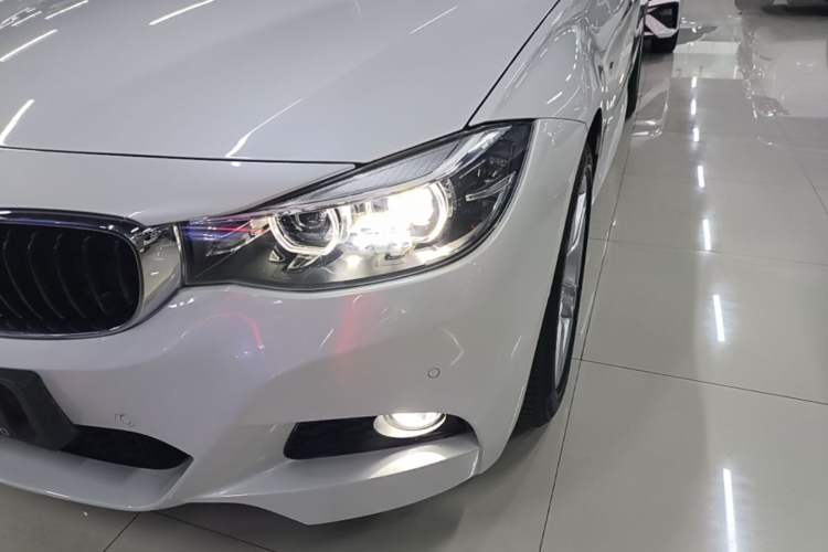 Used BMW 3 Series GT 2019 320i M Sport Package Left Front Headlight