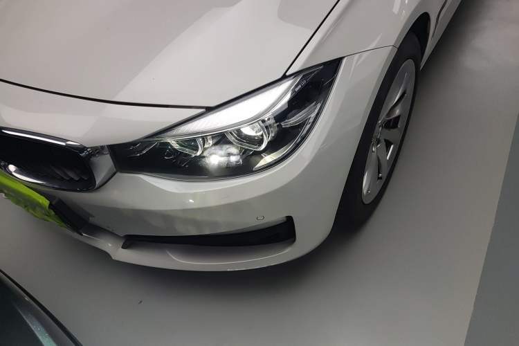 Used BMW 3 Series GT 2019 320i Sport Edition Left Front Headlight