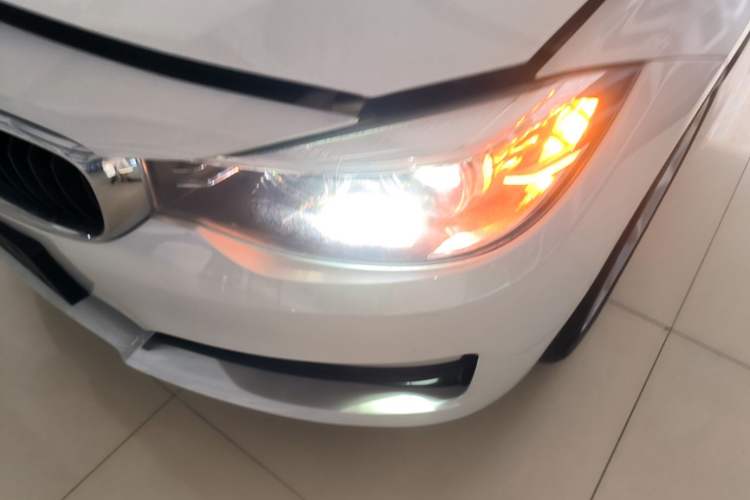 Used BMW 3 Series GT 2019 320i Sport Edition Left Front Headlight
