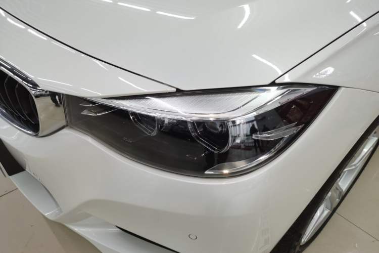Used BMW 3 Series GT 2019 320i M Sport Package Left Front Headlight