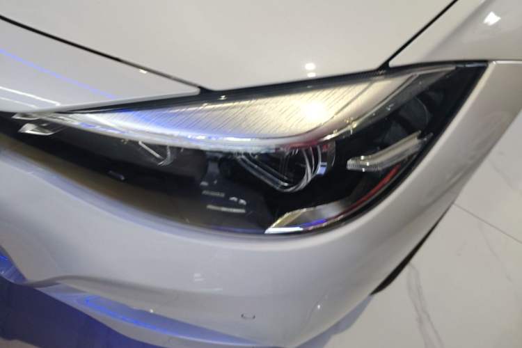 Used BMW 3 Series GT 2019 320i M Sport Package Left Front Headlight