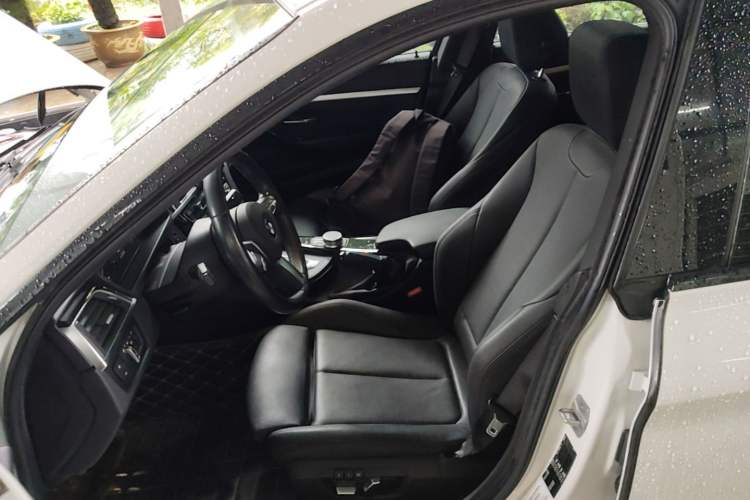 Used BMW 3 Series GT 2019 320i M Sport Package Left Front Seat