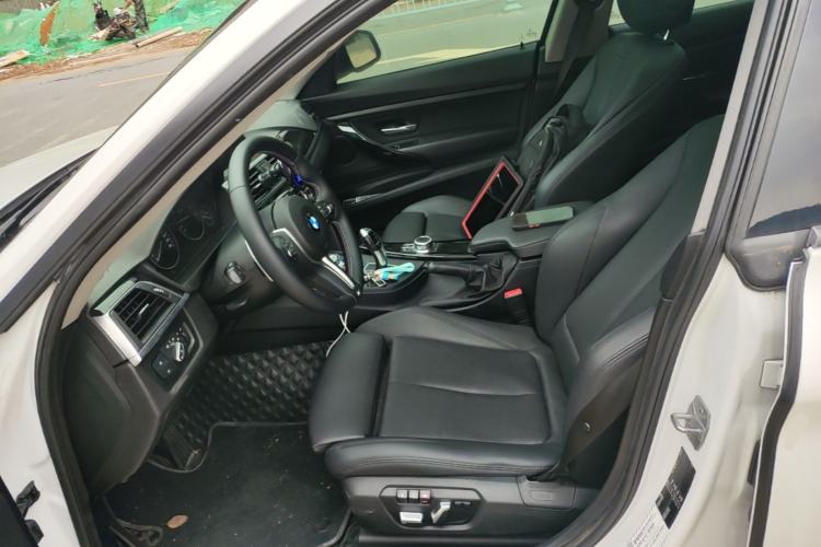 Used BMW 3 Series GT 2019 320i Sport Edition Left Front Seat