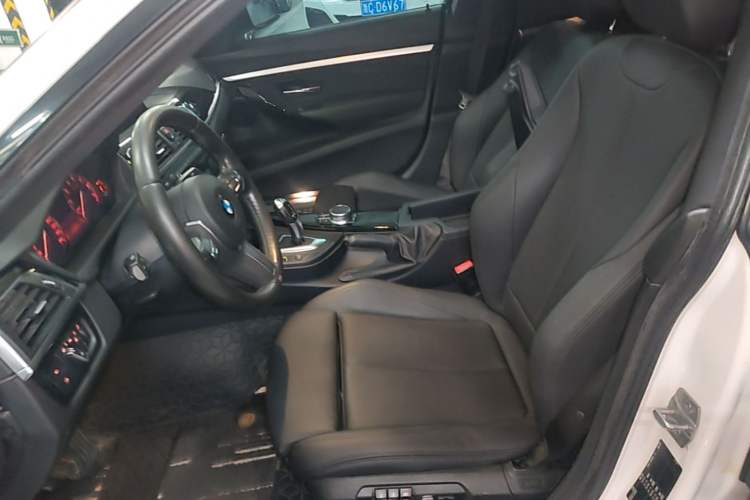 Used BMW 3 Series GT 2019 320i M Sport Package Left Front Seat
