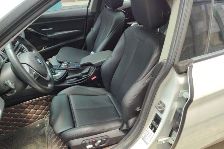 Used BMW 3 Series GT 2019 320i Sport Edition Left Front Seat