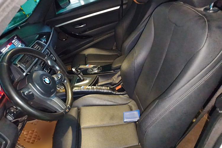 Used BMW 3 Series GT 2019 320i Sport Edition Left Front Seat