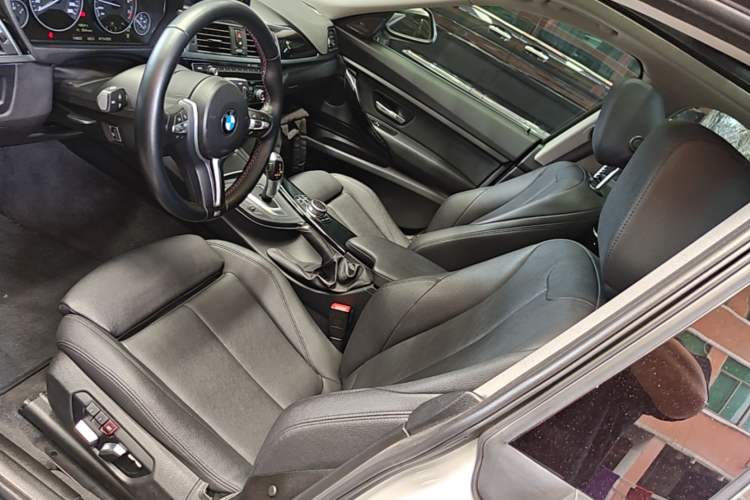 Used BMW 3 Series GT 2019 320i Sport Edition Left Front Seat