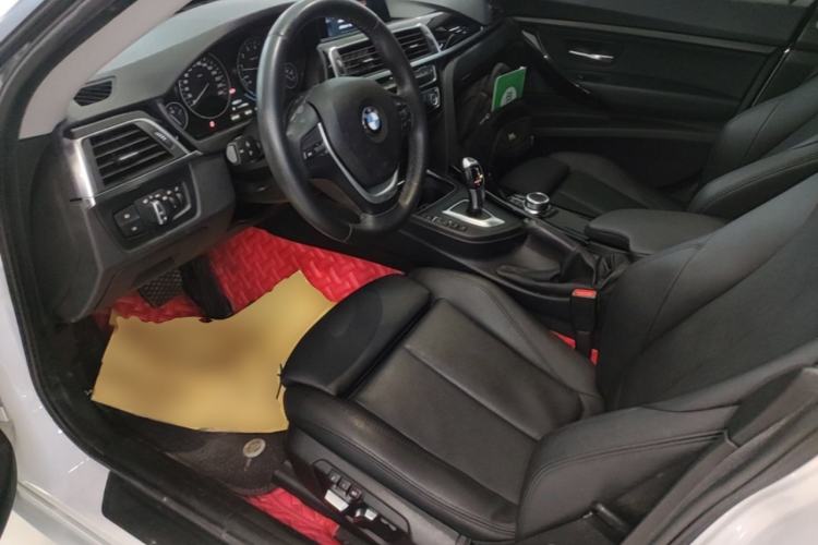 Used BMW 3 Series GT 2019 320i Sport Edition Left Front Seat