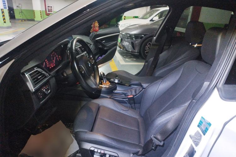 Used BMW 3 Series GT 2019 320i M Sport Package Left Front Seat