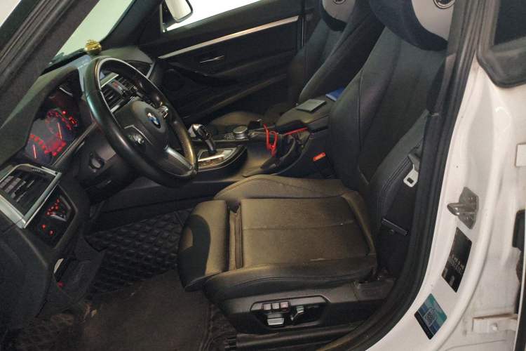 Used BMW 3 Series GT 2019 320i M Sport Package Left Front Seat