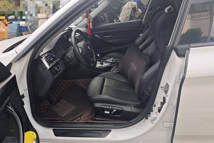 Used BMW 3 Series GT 2019 320i Sport Edition Left Front Seat