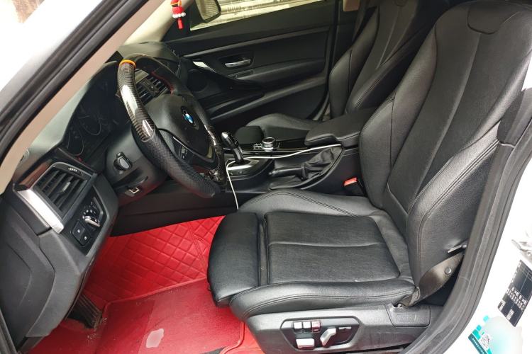 Used BMW 3 Series GT 2019 320i Sport Edition Left Front Seat