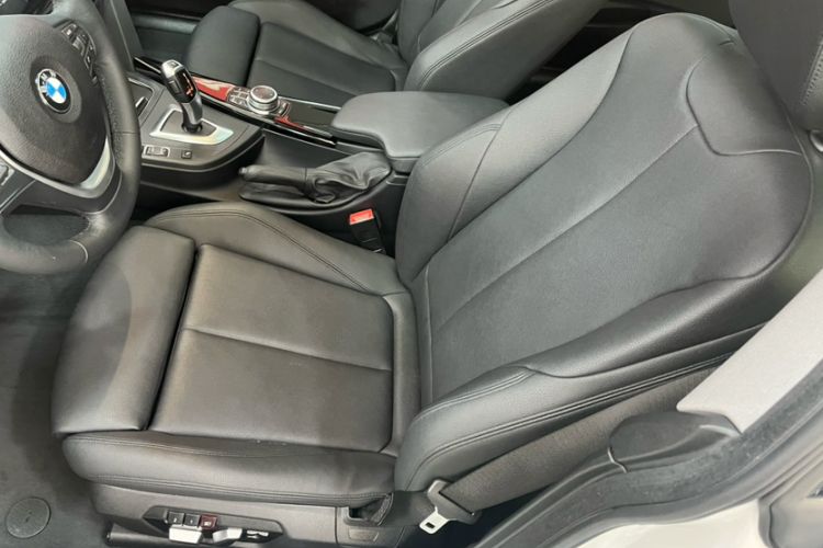 Used BMW 3 Series GT 2019 320i Sport Edition Left Front Seat