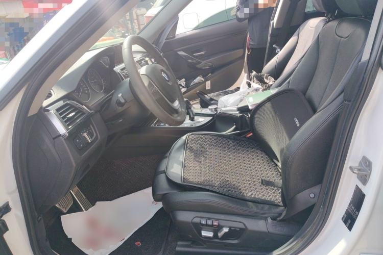 Used BMW 3 Series GT 2019 320i Sport Edition Left Front Seat