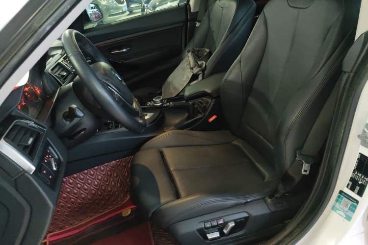 Used BMW 3 Series GT 2019 320i Sport Edition Left Front Seat