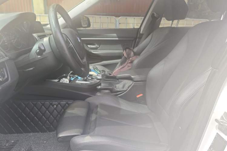 Used BMW 3 Series GT 2019 320i Sport Edition Left Front Seat